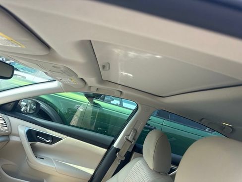 Used 2018 Nissan Altima 2.5 SV w/ 2.5 SV Technology Package FWD image 4
