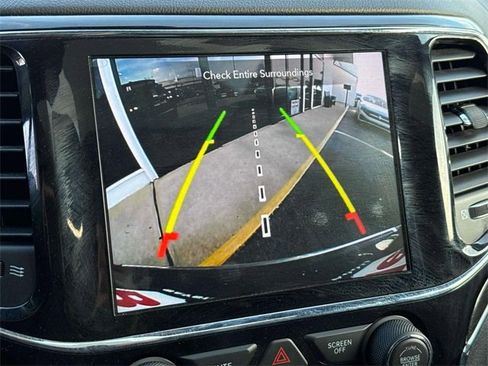 Used 2020 Jeep Grand Cherokee Overland image 9