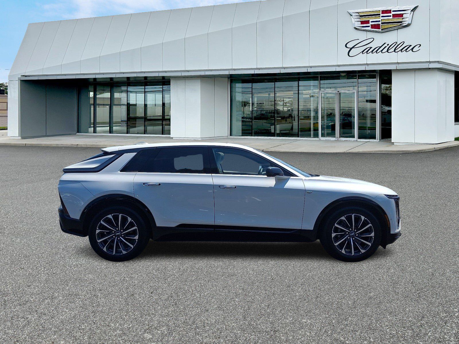 Certified 2024 Cadillac Lyriq Sport AWD/4WD image 6