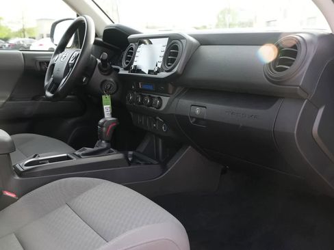 Used 2023 Toyota Tacoma SR AWD/4WD image 21