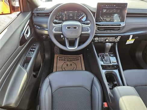 New 2026 Jeep Compass Latitude image 6