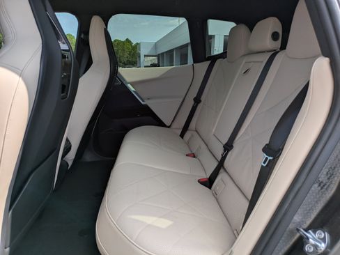 Used 2025 BMW iX M60 image 8