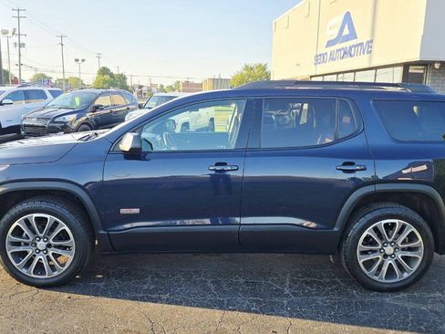 Used 2017 GMC Acadia SLT AWD/4WD image 3