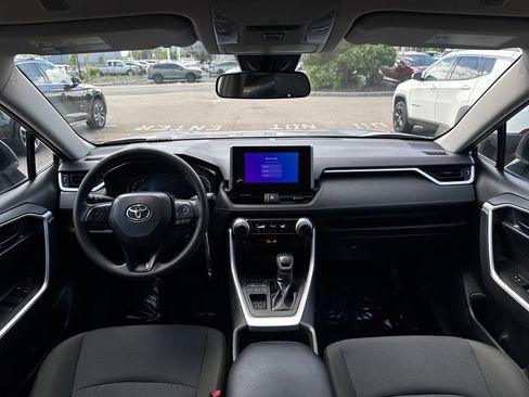 Used 2023 Toyota RAV4 LE FWD image 11
