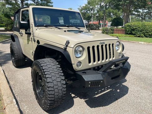 Used 2017 Jeep Wrangler Sport AWD/4WD image 7