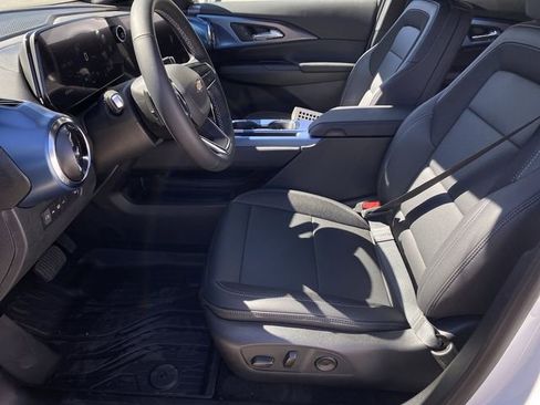 New 2026 Chevrolet Equinox EV LT FWD image 31