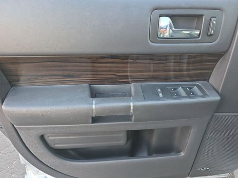 Used 2013 Ford Flex SEL image 5