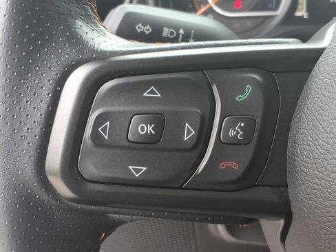 Used 2024 Jeep Gladiator Mojave w/ Technology Group AWD/4WD image 16