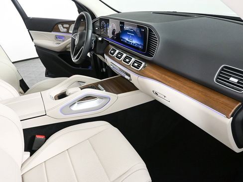 Certified 2025 Mercedes-Benz GLE 450e 4MATIC image 23