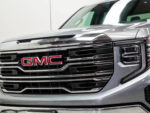 Used 2025 GMC Sierra 1500 SLT AWD/4WD image 2