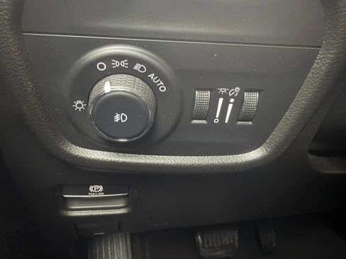 Used 2023 Jeep Grand Cherokee L Summit w/ Advanced Protech Group IV AWD/4WD image 17