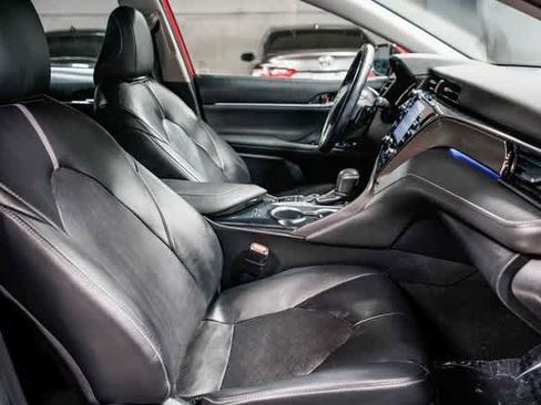 Certified 2019 Toyota Camry XSE image 17