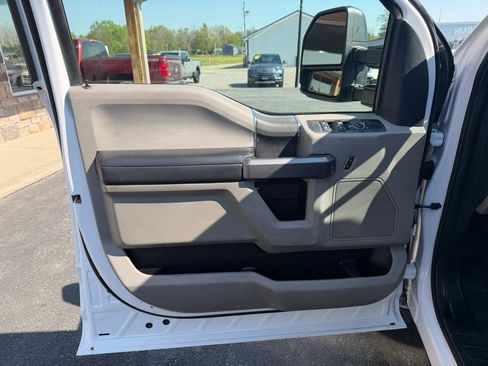 Used 2022 Ford F250 XLT w/ FX4 Off-Road Package image 12