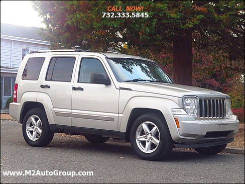 Used 2008 Jeep Liberty Limited w/ Premium Group image 6