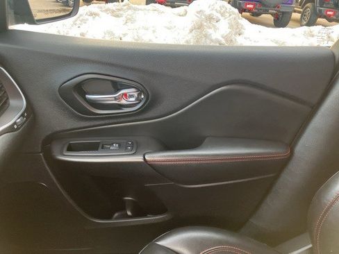 Certified 2021 Jeep Cherokee Trailhawk w/ Trailer Tow Group image 19