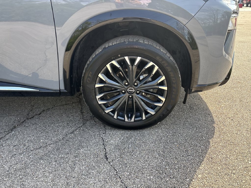 Certified 2025 Nissan Rogue Platinum w/ Platinum Premium Package AWD/4WD image 15