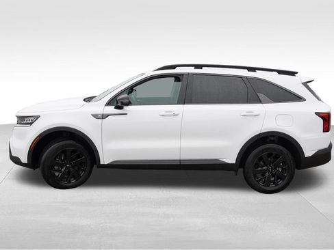 Certified 2023 Kia Sorento S AWD/4WD image 9