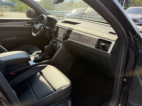 Used 2023 Volkswagen Atlas Cross Sport SE w/ Panoramic Sunroof Package AWD/4WD image 34