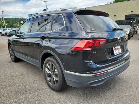 Used 2023 Volkswagen Tiguan SE FWD image 3