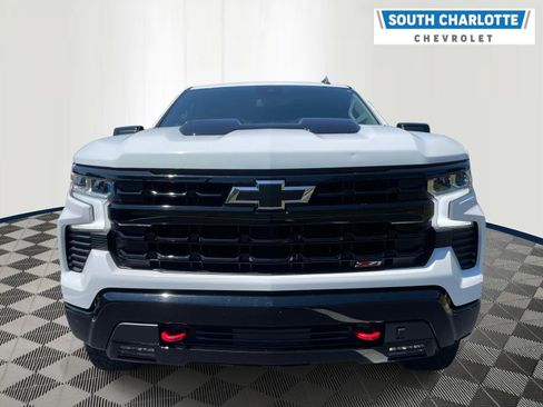 Used 2024 Chevrolet Silverado 1500 LT Trail Boss w/ Convenience Package II AWD/4WD image 2