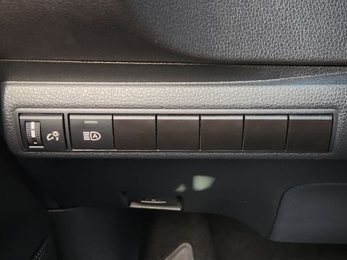 Used 2024 Toyota Corolla LE FWD image 24