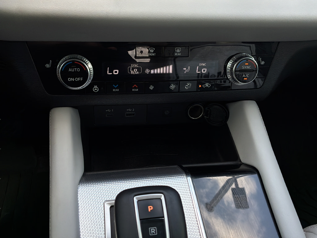 Used 2024 Mitsubishi Outlander SEL FWD image 22