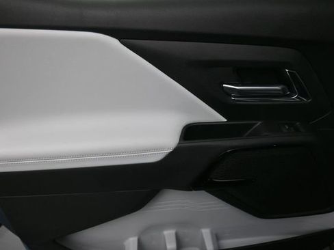 Used 2025 Chevrolet Silverado EV RST AWD/4WD image 15