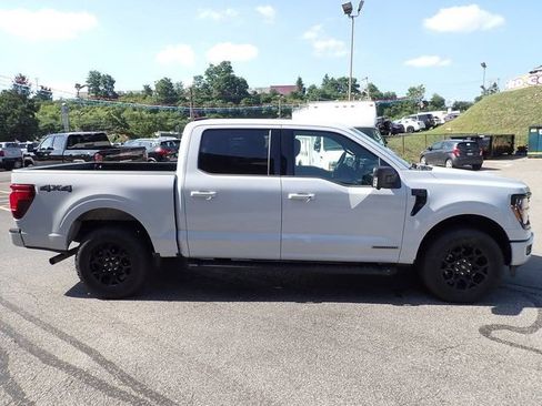 Used 2025 Ford F150 XLT w/ Equipment Group 302A MID AWD/4WD image 9