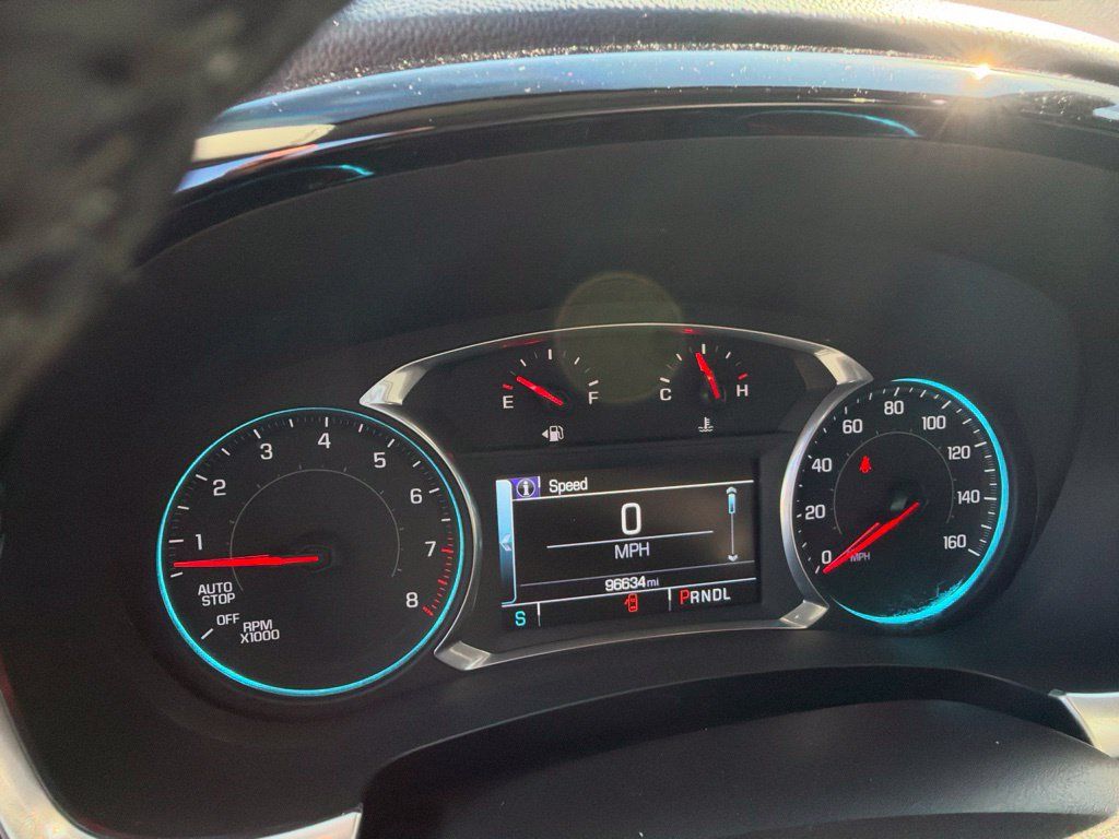 Used 2019 Chevrolet Traverse LT FWD image 4