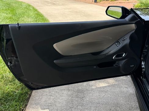 Used 2010 Chevrolet Camaro SS RWD image 49