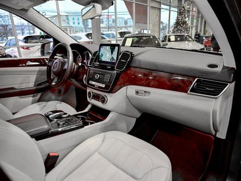 Used 2019 Mercedes-Benz GLS 450 4MATIC w/ Premium 1 Package image 19