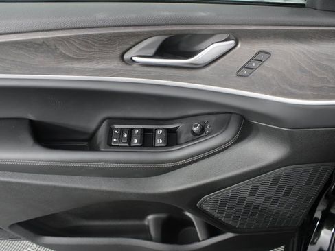 New 2025 Jeep Grand Cherokee Limited image 16