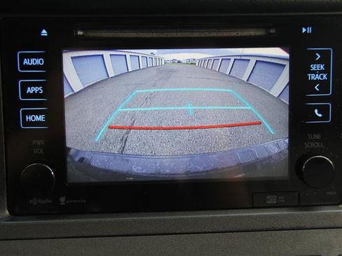 Used 2015 Toyota Sienna XLE Premium AWD/4WD image 31
