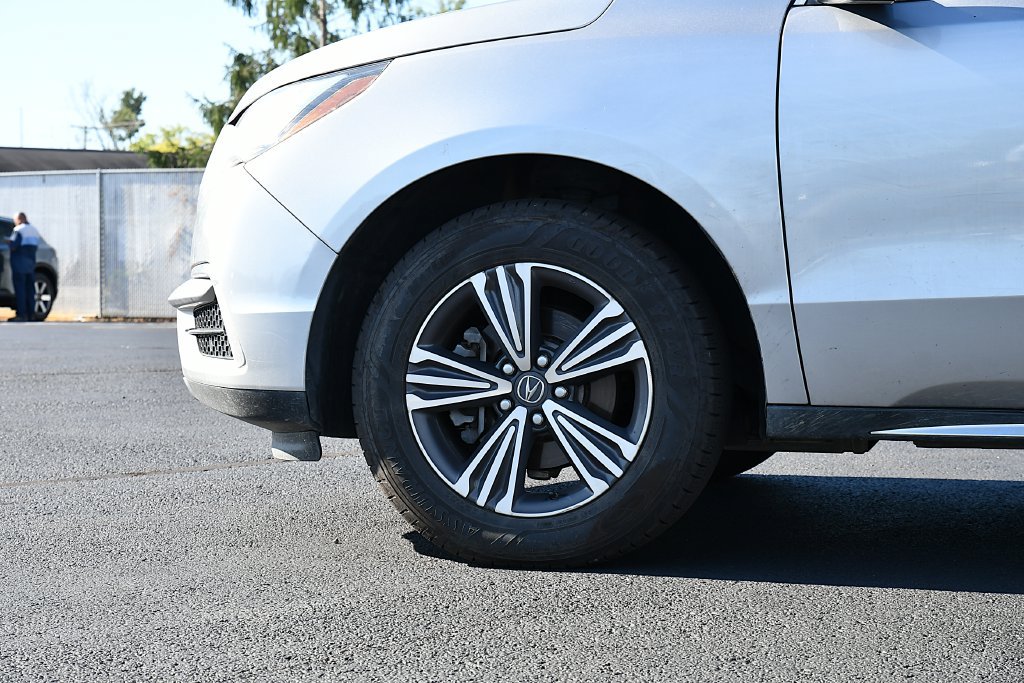 Used 2018 Acura MDX SH-AWD image 12