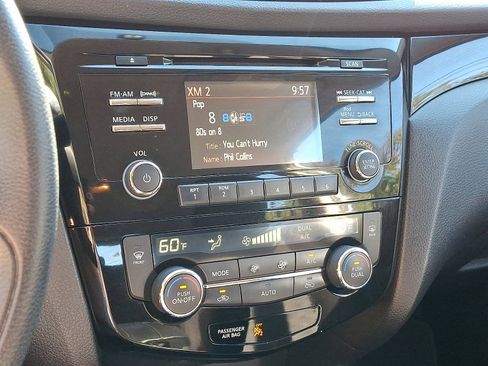 Used 2017 Nissan Rogue Sport SV image 23