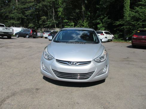 Used 2014 Hyundai Elantra Limited FWD image 2