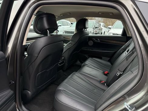 Used 2024 Genesis G80 image 12