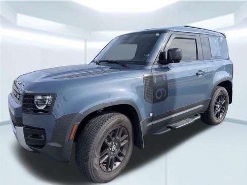 Used 2023 Land Rover Defender 90 S image 4