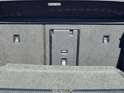 Used 2024 Volkswagen Golf R image 19