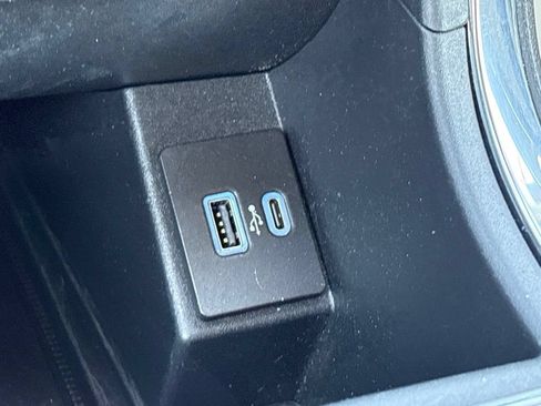 Used 2022 Ford Edge Titanium AWD/4WD image 18
