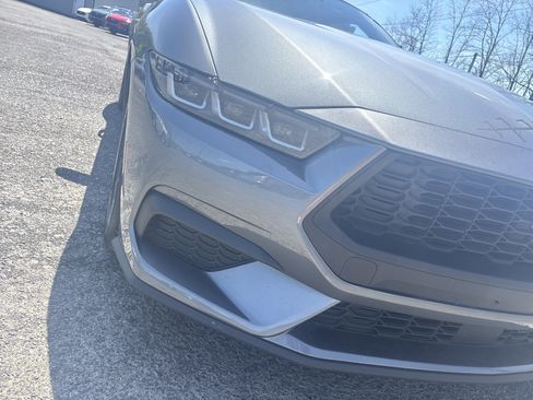 Used 2025 Ford Mustang Premium RWD image 2