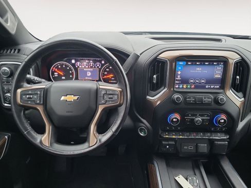 Used 2021 Chevrolet Silverado 1500 High Country w/ Technology Package image 13