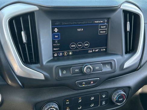 Used 2024 GMC Terrain SLE FWD image 12