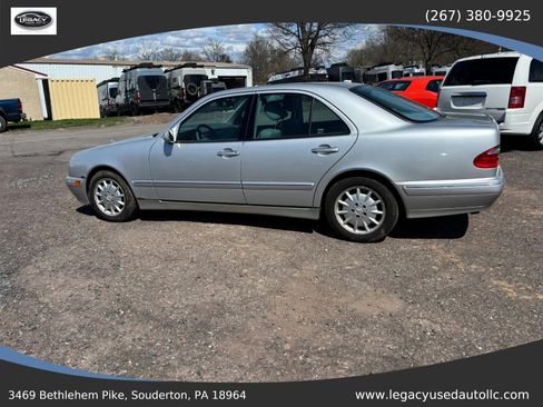 Used 2000 Mercedes-Benz E 320 Sedan image 4