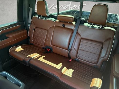 Used 2024 GMC Sierra 2500 Denali Ultimate AWD/4WD image 23