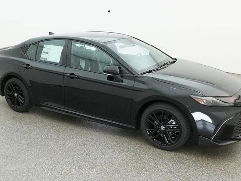 New 2026 Toyota Camry SE image 15