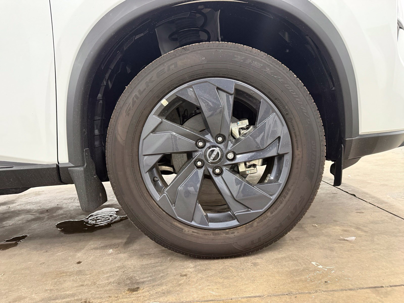 Used 2026 Nissan Rogue SV FWD image 29