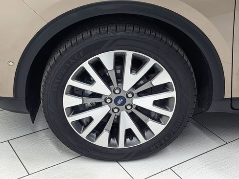 Used 2020 Ford Escape Titanium w/ Titanium Premium Package 2.0 image 9