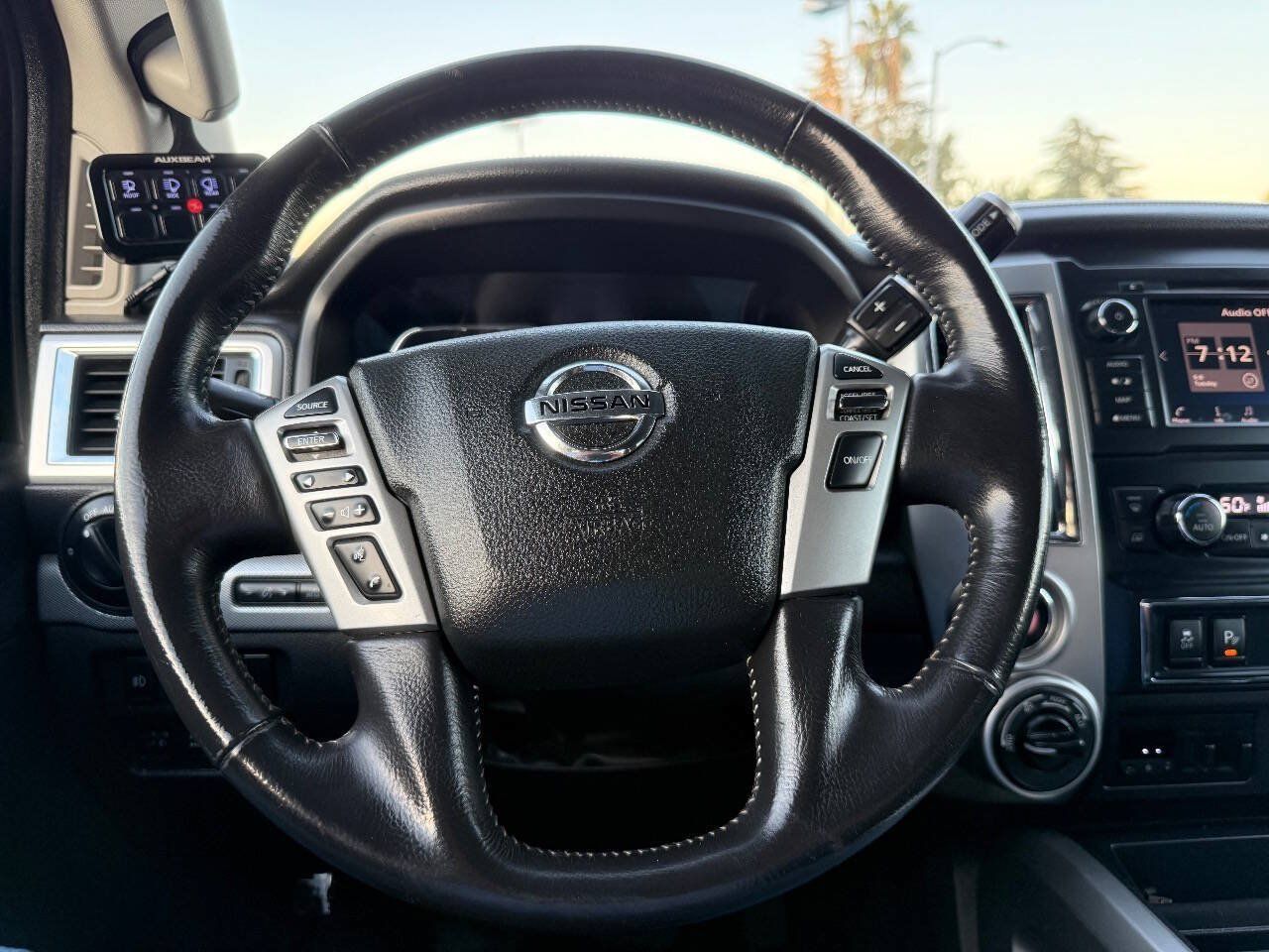 Used 2019 Nissan Titan PRO-4X AWD/4WD image 15