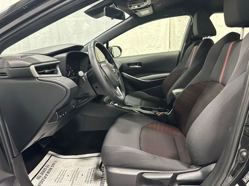 Used 2025 Toyota Corolla SE image 14